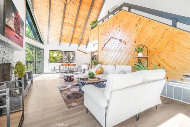 695 Grass Valley Road, Lake Arrowhead, CA 92352