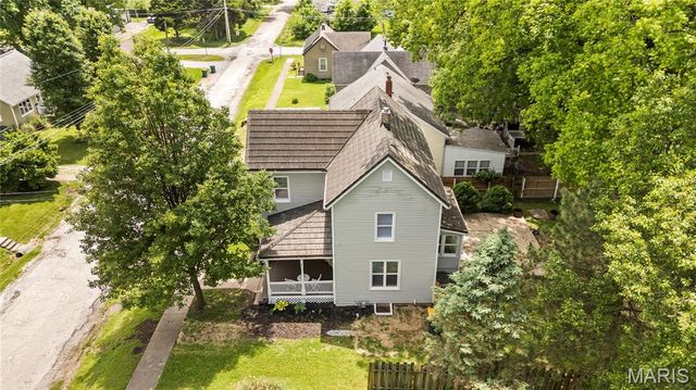 409 Cherry Street, Lebanon, IL 62254