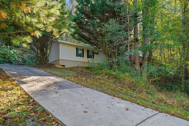 1907 John Call Road, Talking Rock, GA 30175