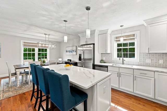 3 Andy Rd, Worcester, MA 01602
