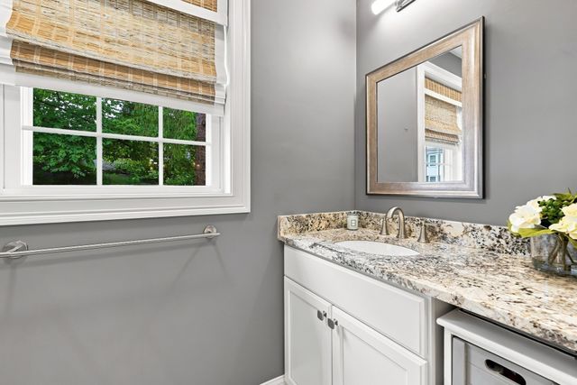 3 Andy Rd, Worcester, MA 01602