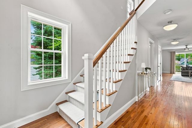 3 Andy Rd, Worcester, MA 01602