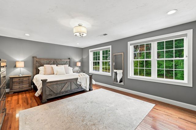 3 Andy Rd, Worcester, MA 01602