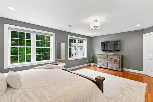 3 Andy Rd, Worcester, MA 01602