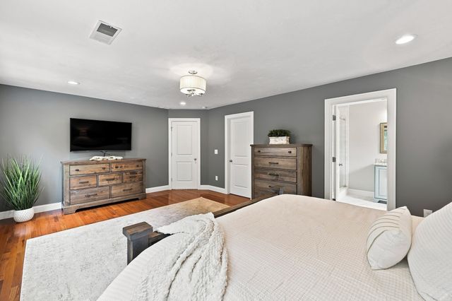 3 Andy Rd, Worcester, MA 01602