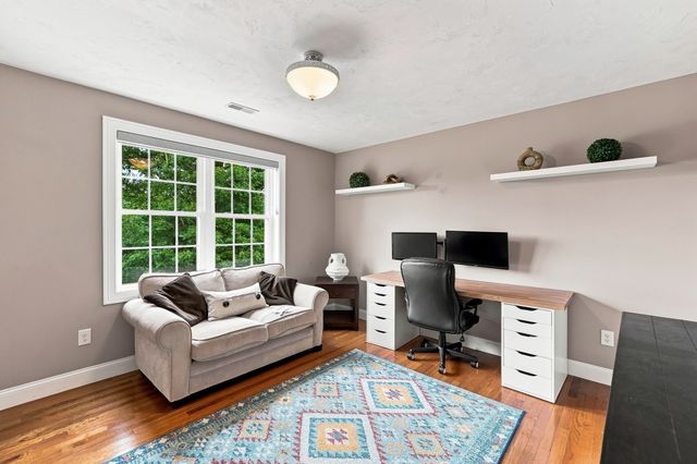 3 Andy Rd, Worcester, MA 01602