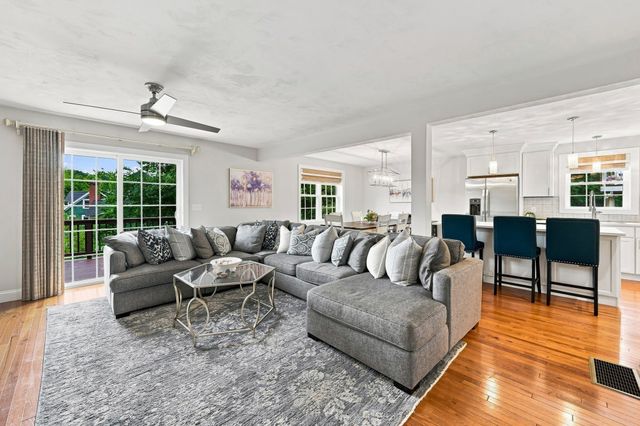 3 Andy Rd, Worcester, MA 01602