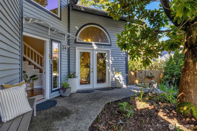 9236 NE 126th Place, Kirkland, WA 98034