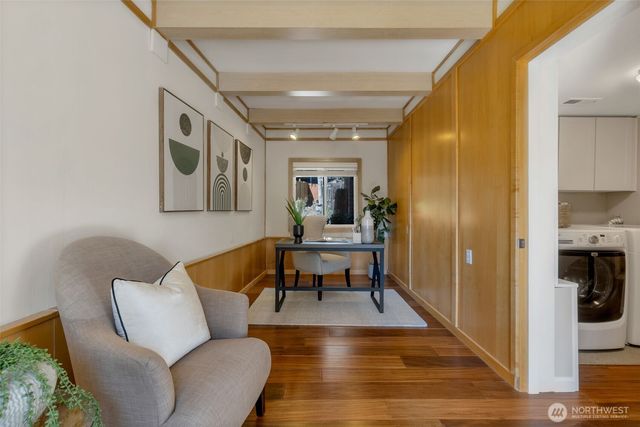 9236 NE 126th Place, Kirkland, WA 98034
