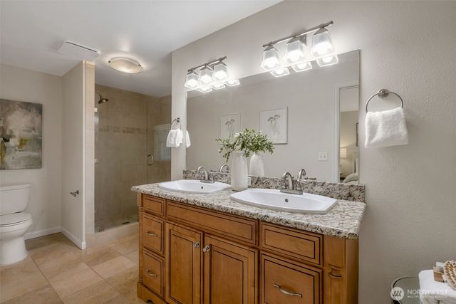 9236 NE 126th Place, Kirkland, WA 98034