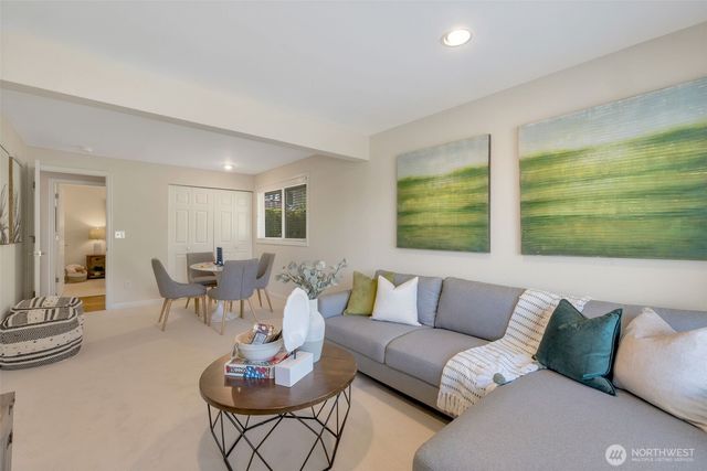 9236 NE 126th Place, Kirkland, WA 98034