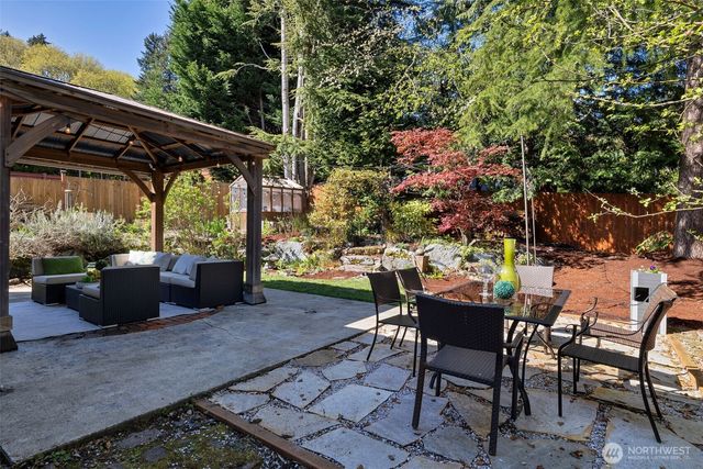 9236 NE 126th Place, Kirkland, WA 98034