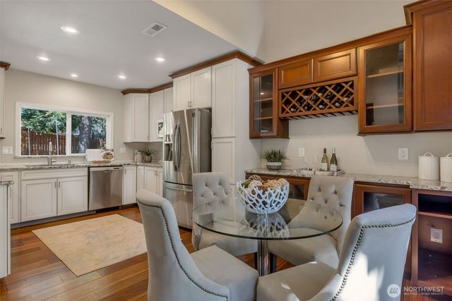 9236 NE 126th Place, Kirkland, WA 98034