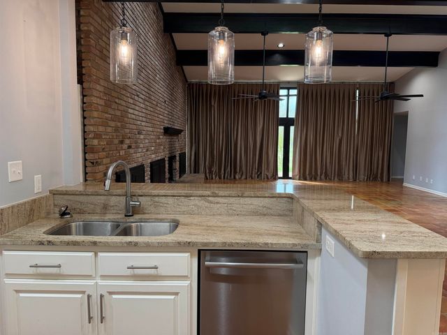 1206 W 46th, Pine Bluff, AR 71603