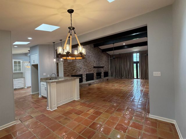 1206 W 46th, Pine Bluff, AR 71603