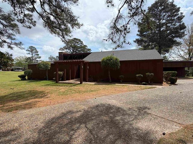 1206 W 46th, Pine Bluff, AR 71603