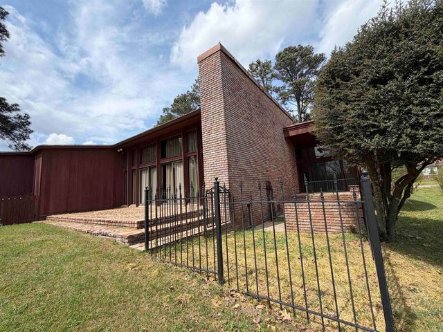 1206 W 46th, Pine Bluff, AR 71603