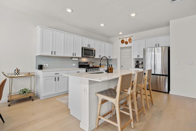 7800 Linda Michelle LN, Austin, TX 78724