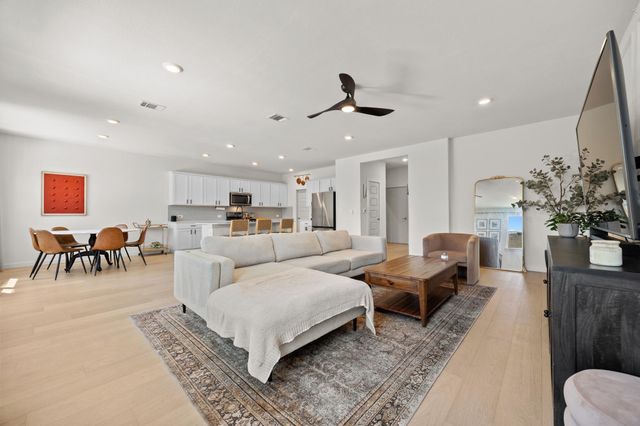 7800 Linda Michelle LN, Austin, TX 78724