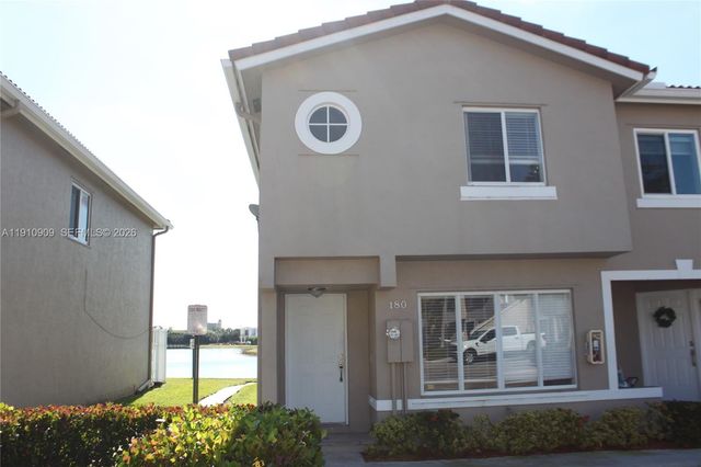 180 Riviera Circle 305, Weston, FL 33326