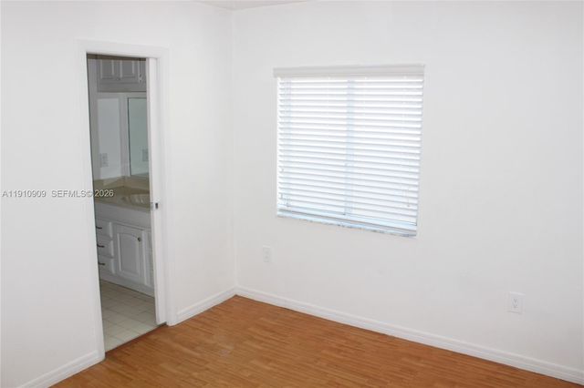 180 Riviera Circle 305, Weston, FL 33326