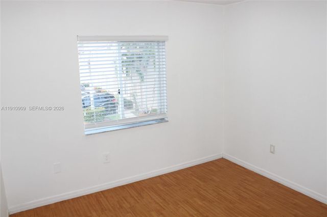 180 Riviera Circle 305, Weston, FL 33326
