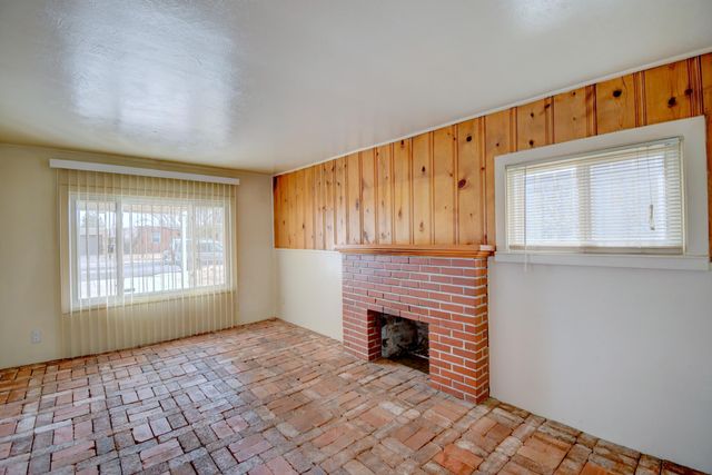 821 Madeira Drive SE, Albuquerque, NM 87108