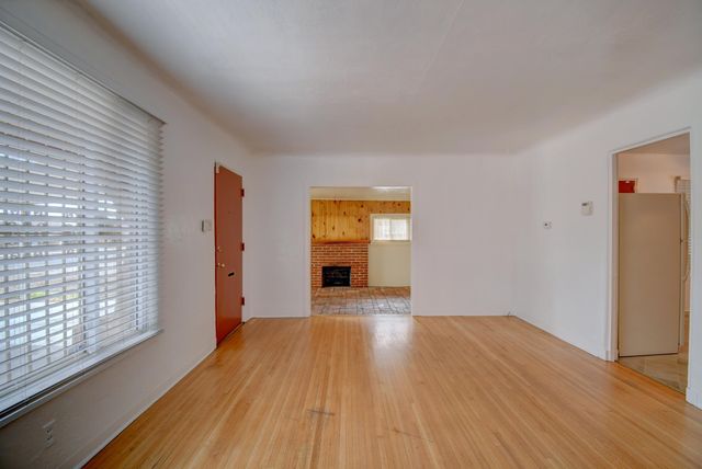 821 Madeira Drive SE, Albuquerque, NM 87108