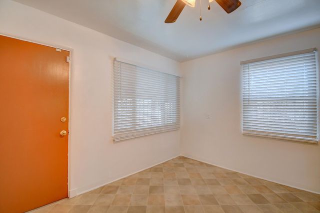 821 Madeira Drive SE, Albuquerque, NM 87108