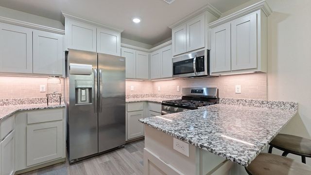 1831 S D Street, Rogers, AR 72756