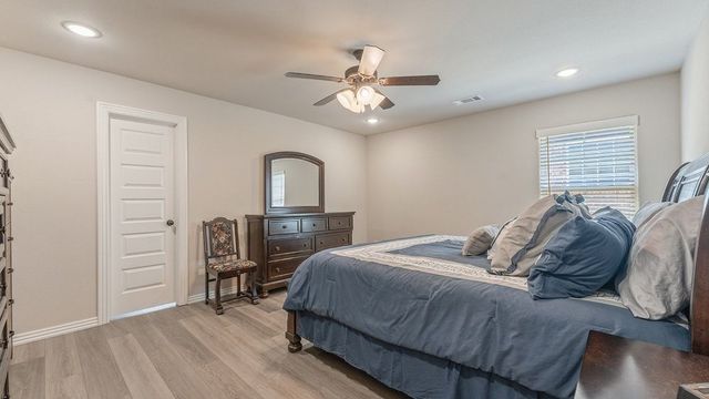1831 S D Street, Rogers, AR 72756