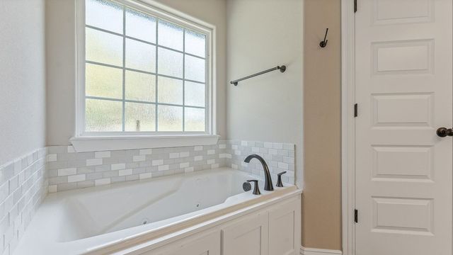 1831 S D Street, Rogers, AR 72756