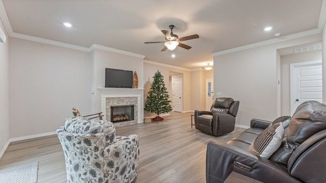1831 S D Street, Rogers, AR 72756