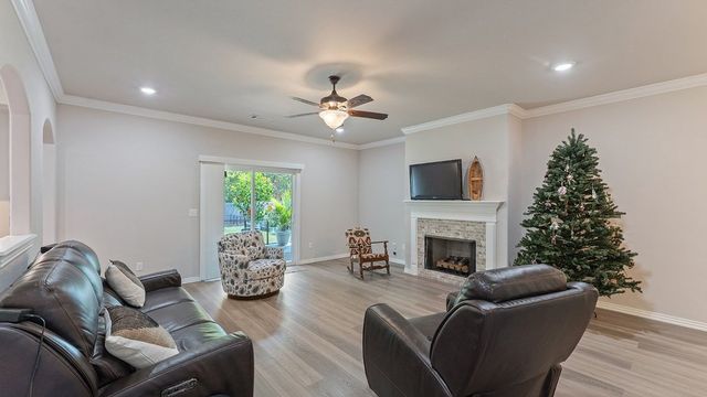 1831 S D Street, Rogers, AR 72756