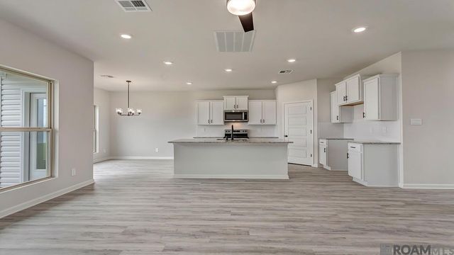 12813 Legacy Oaks Avenue, Central, LA 70818