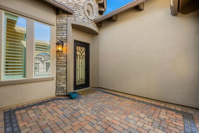 8125 E Jaeger Street, Mesa, AZ 85207