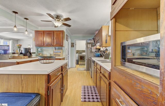 160 Inn View Drive, Inman, SC 29349