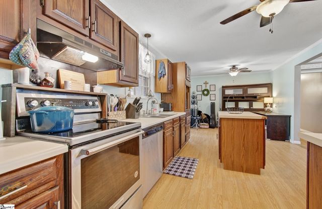 160 Inn View Drive, Inman, SC 29349