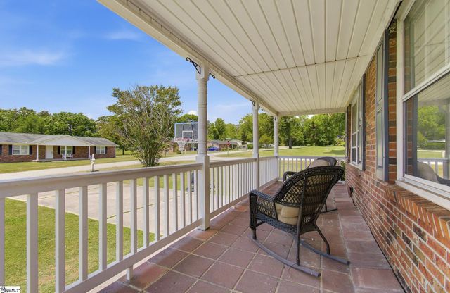 160 Inn View Drive, Inman, SC 29349