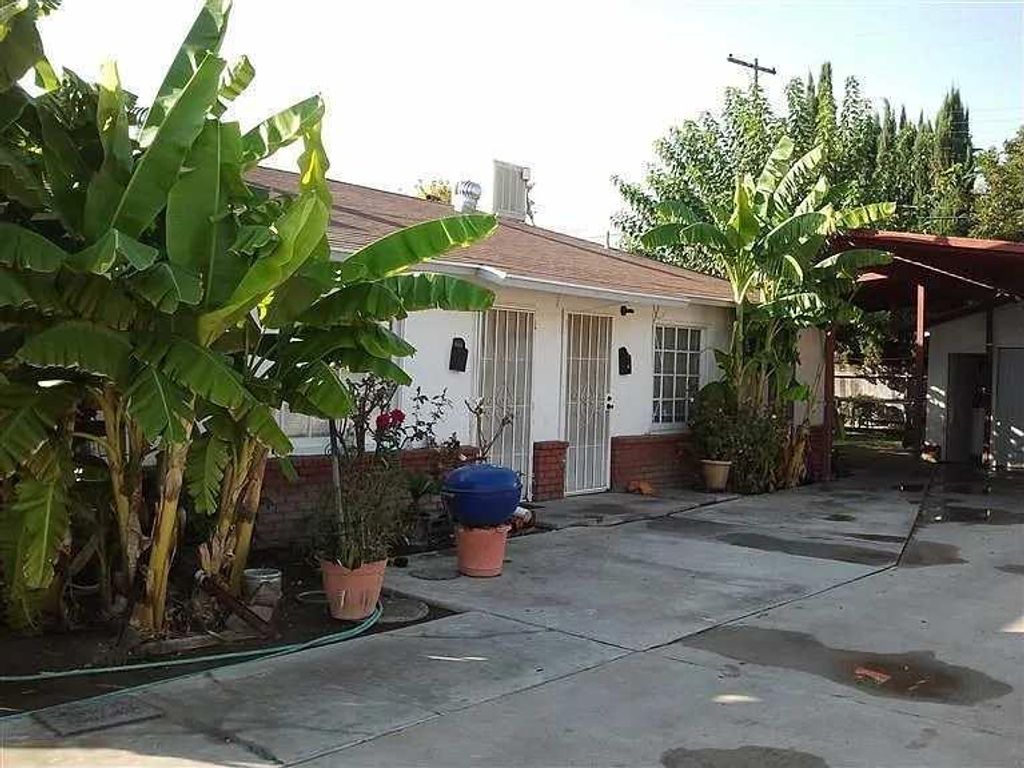 Image 1 of property listing at 3445 E Terrace Avenue, Fresno, CA 93703