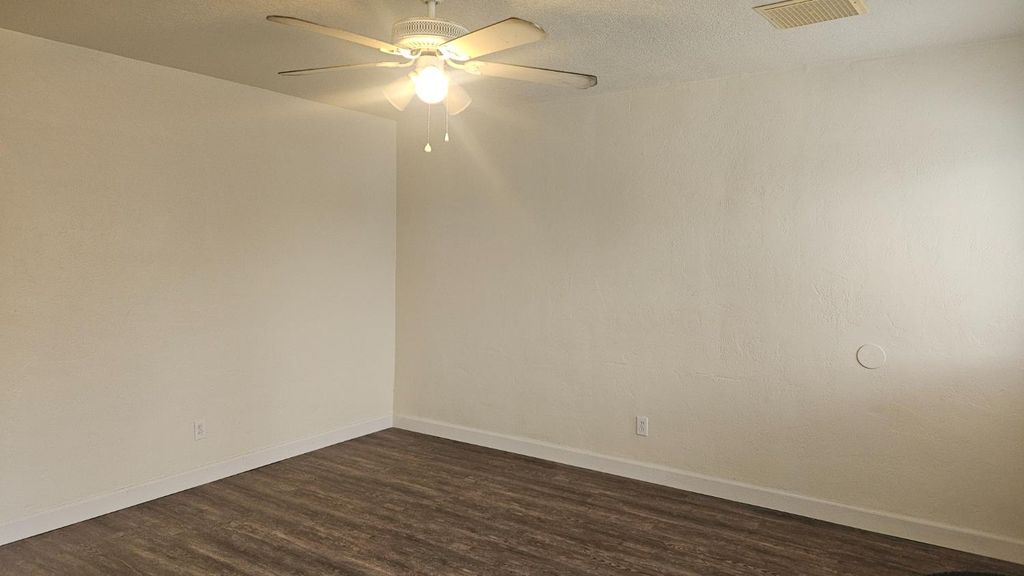 Image 2 of property listing at 3445 E Terrace Avenue, Fresno, CA 93703