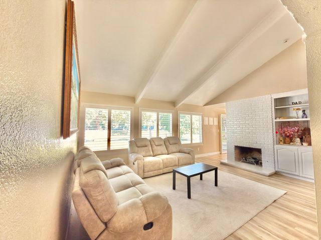 5323 Virtue Arc Dr, Stockton, CA 95207