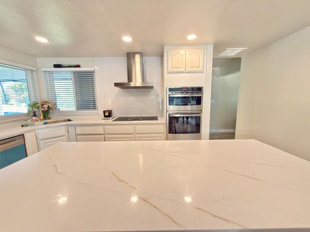 5323 Virtue Arc Dr, Stockton, CA 95207