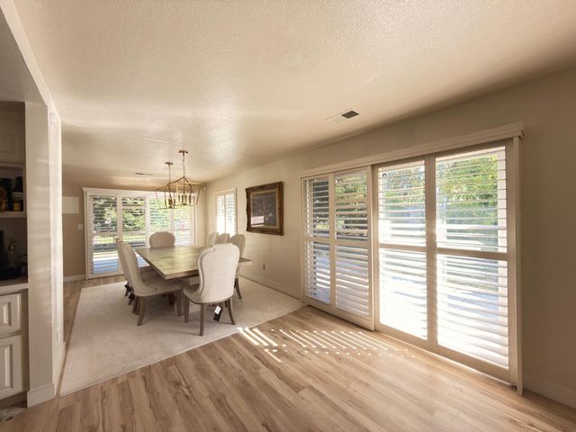 5323 Virtue Arc Dr, Stockton, CA 95207