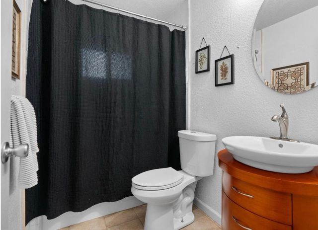 5323 Virtue Arc Dr, Stockton, CA 95207