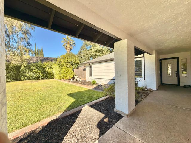 5323 Virtue Arc Dr, Stockton, CA 95207