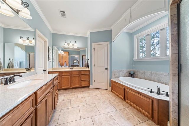 5262 PURPLE MOOR CV, Lakeland, TN 38002