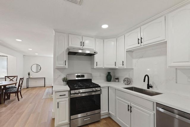 2915 Taft St, Sacramento, CA 95815