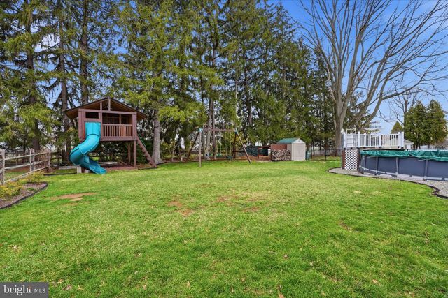 145 FORREST AVE, Southampton, PA 18966