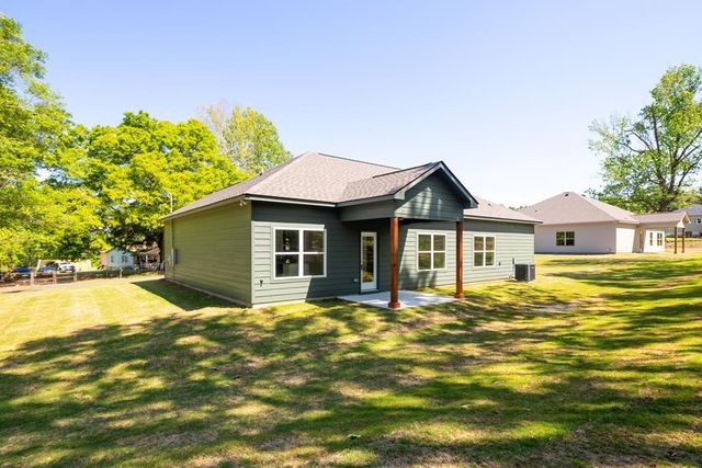 9 Ferrell Road, Phenix City, AL 36869